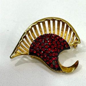 Vintage 1950’s mid century Red and gold rhinestone Brooch
